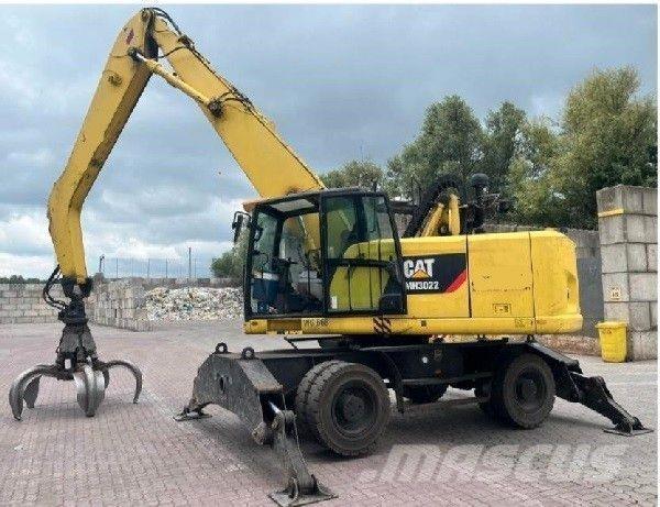 CAT 3022 Wheeled excavators