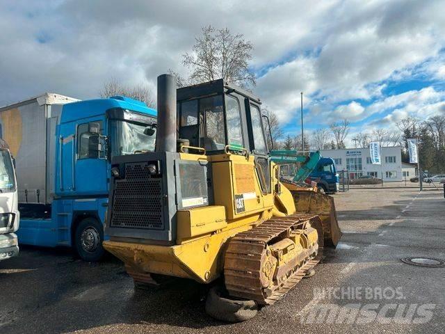 CAT 953 Crawler dozers