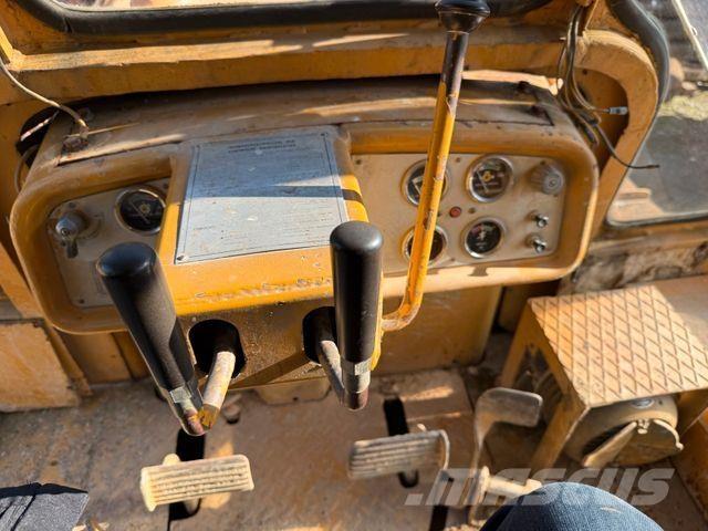 CAT D6C Crawler dozers