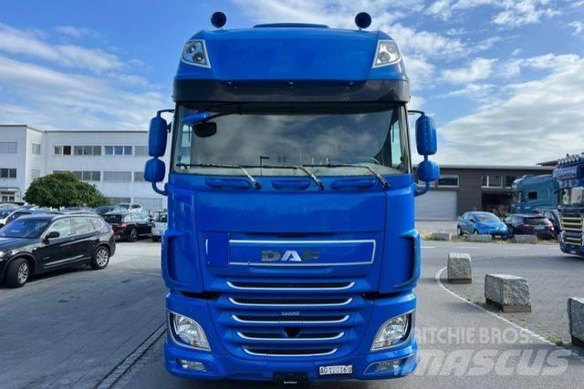 DAF XF510 6x2 Curtain sider trucks