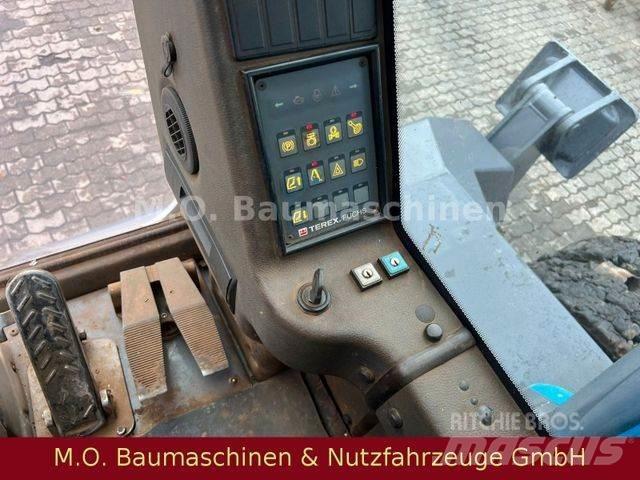 Fuchs MHL 350 Wheeled excavators