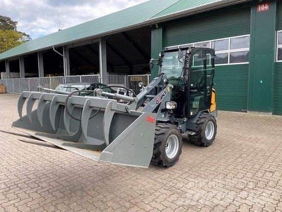 GiANT G2200 HD Front loaders and diggers