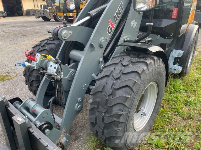 GiANT G5000 Wheel loaders
