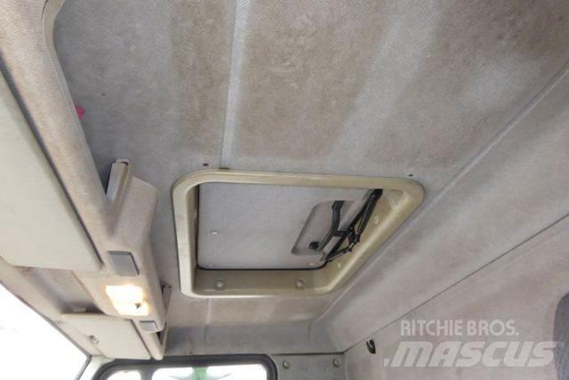 MAN 12.224 Temperature controlled trucks