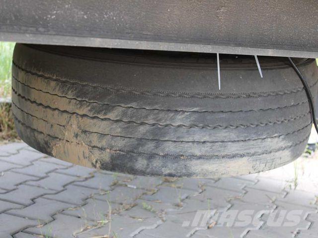 Panav TVK18M Curtainsider trailers