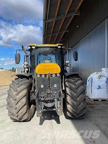 JCB Fastrac 4220 Tractors