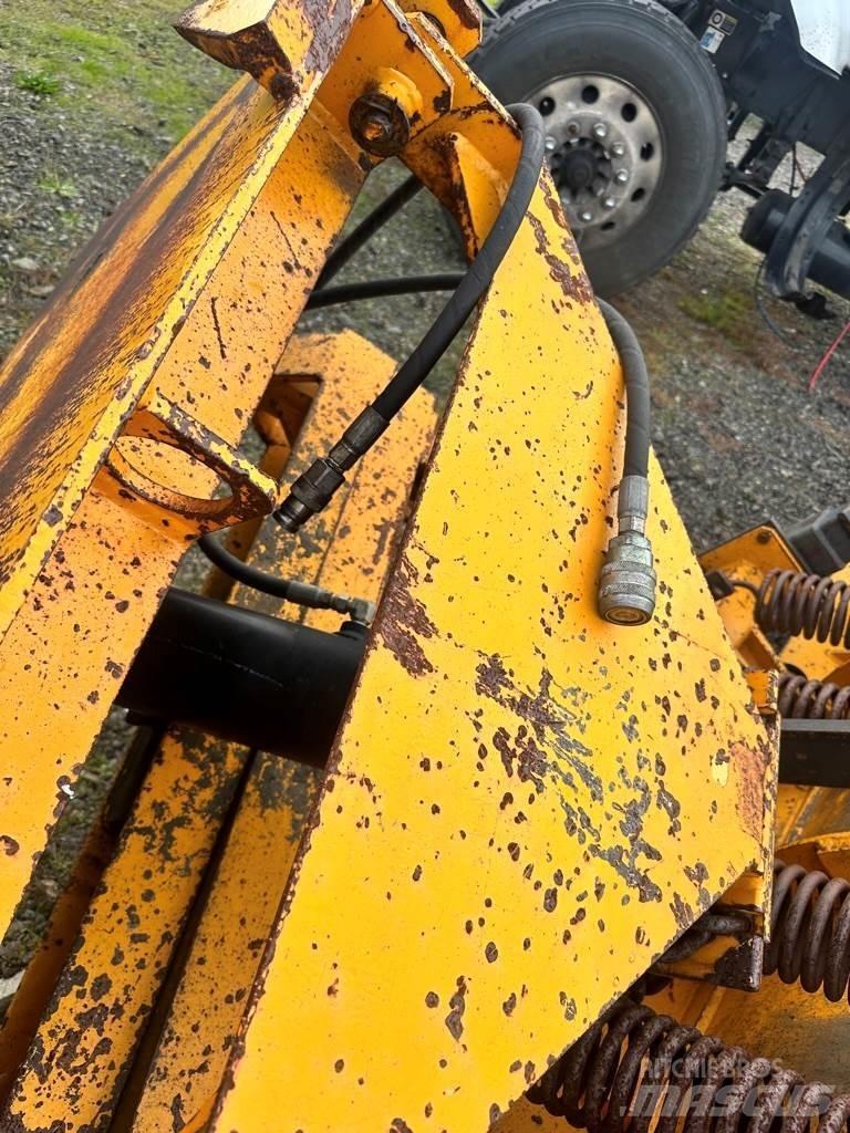  ACI Snow blades and plows