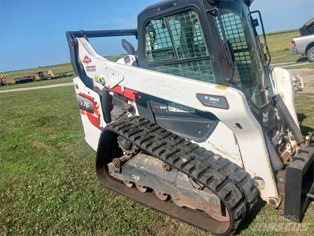 Bobcat T76 Skid steer loaders