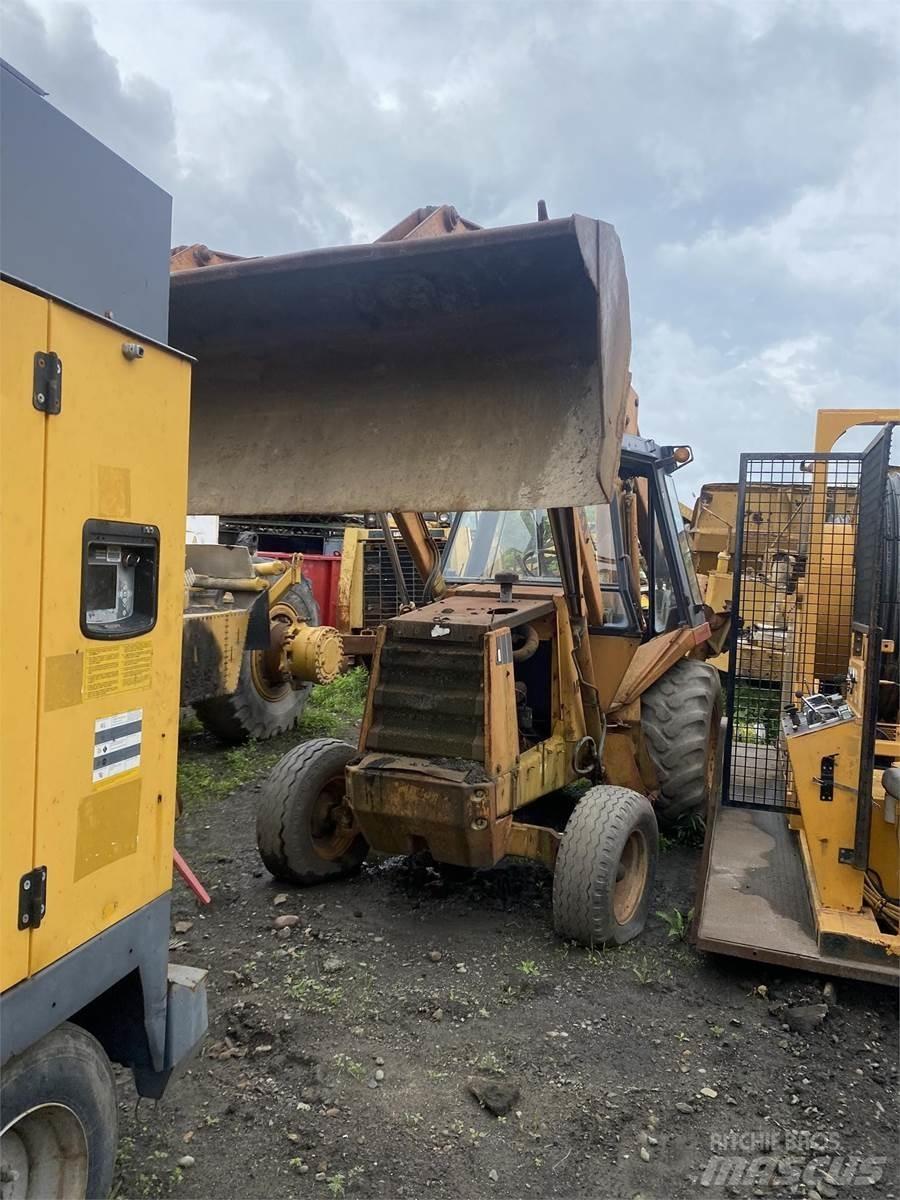 CASE 580D Backhoe