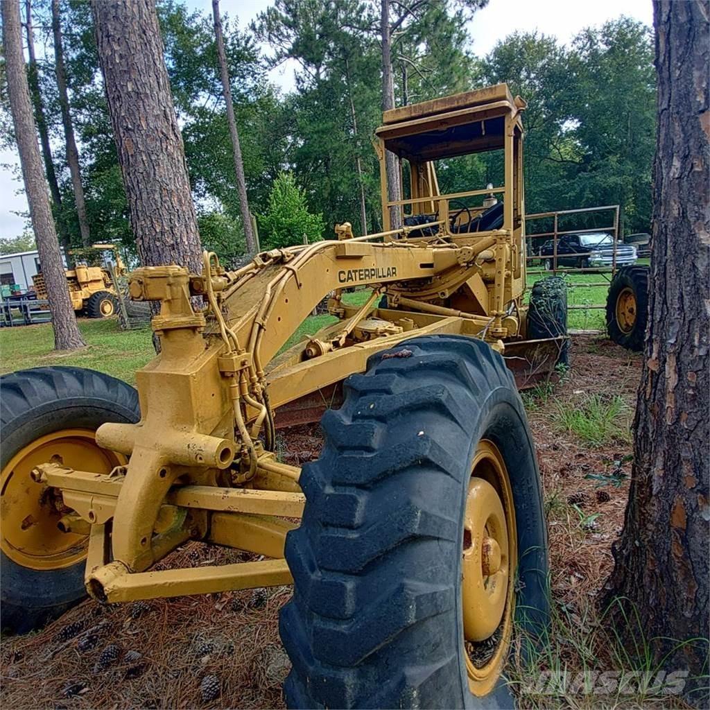 CAT 120 Graders