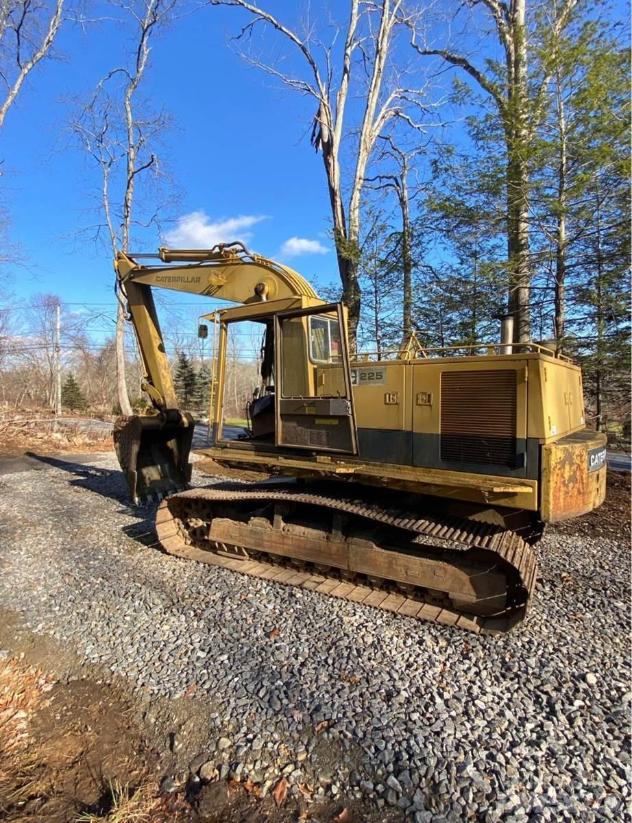 CAT 225 Crawler excavators