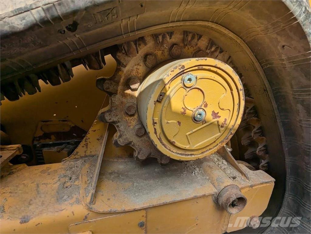 CAT 239D3 Skid steer loaders