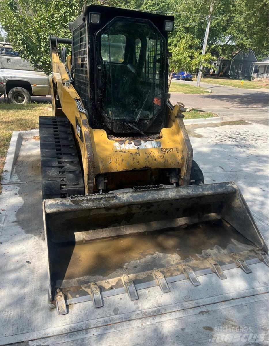 CAT 259B3 Skid steer loaders