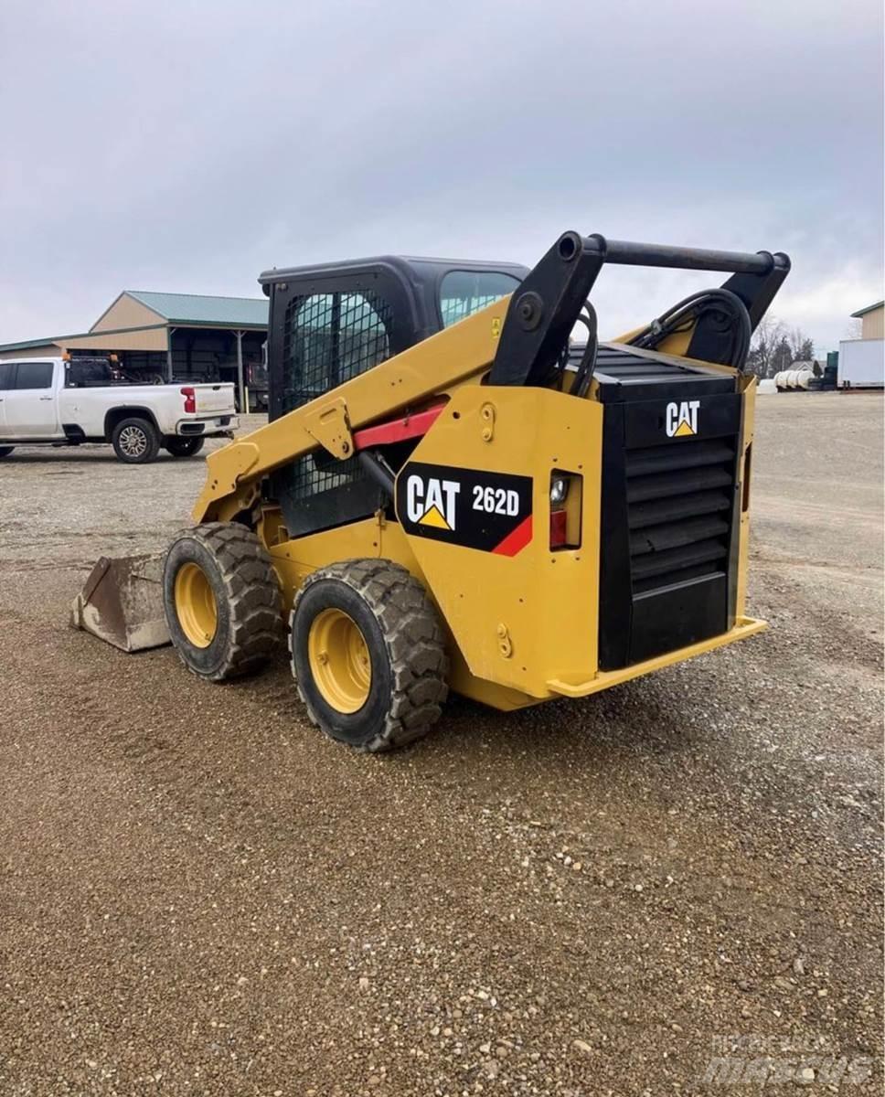 CAT 262D Skid steer loaders