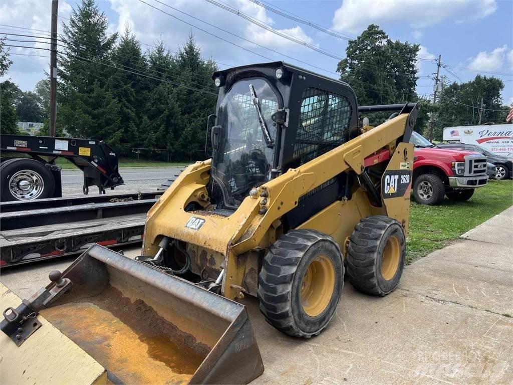 CAT 262D Skid steer loaders