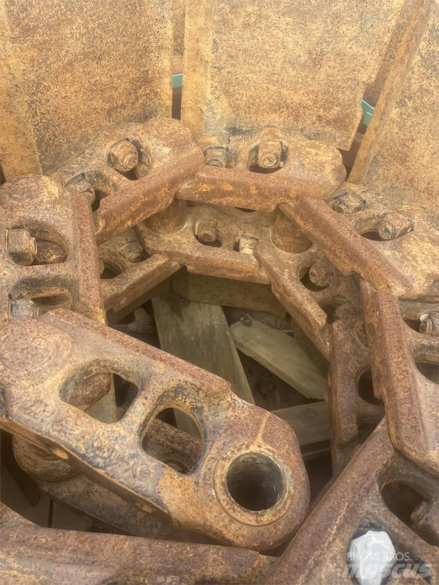 CAT 325 Tracks, chains and undercarriage