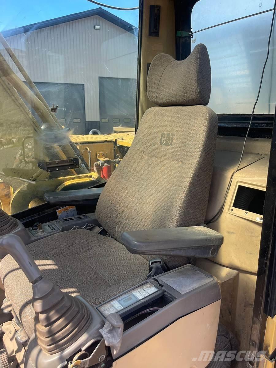 CAT 325BL Crawler excavators
