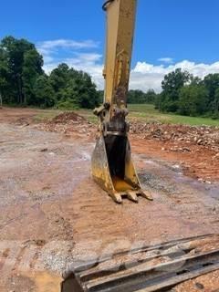 CAT 330BL Crawler excavators