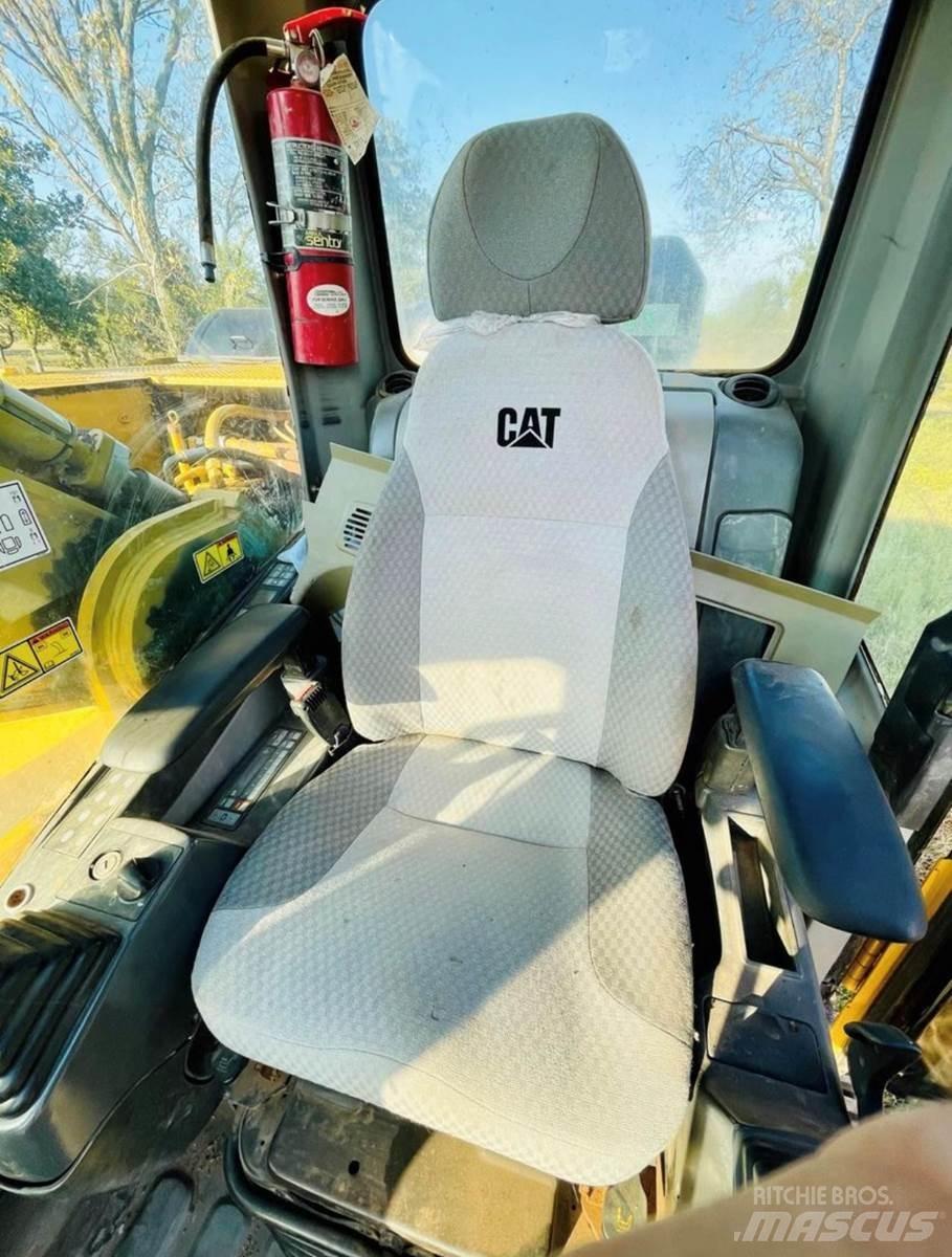 CAT 330DL Crawler excavators