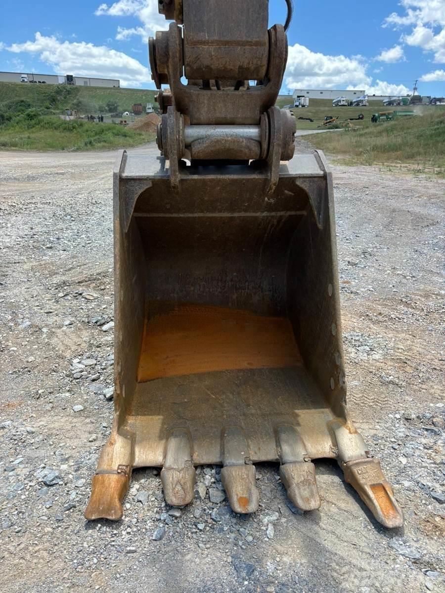 CAT 330DL Crawler excavators