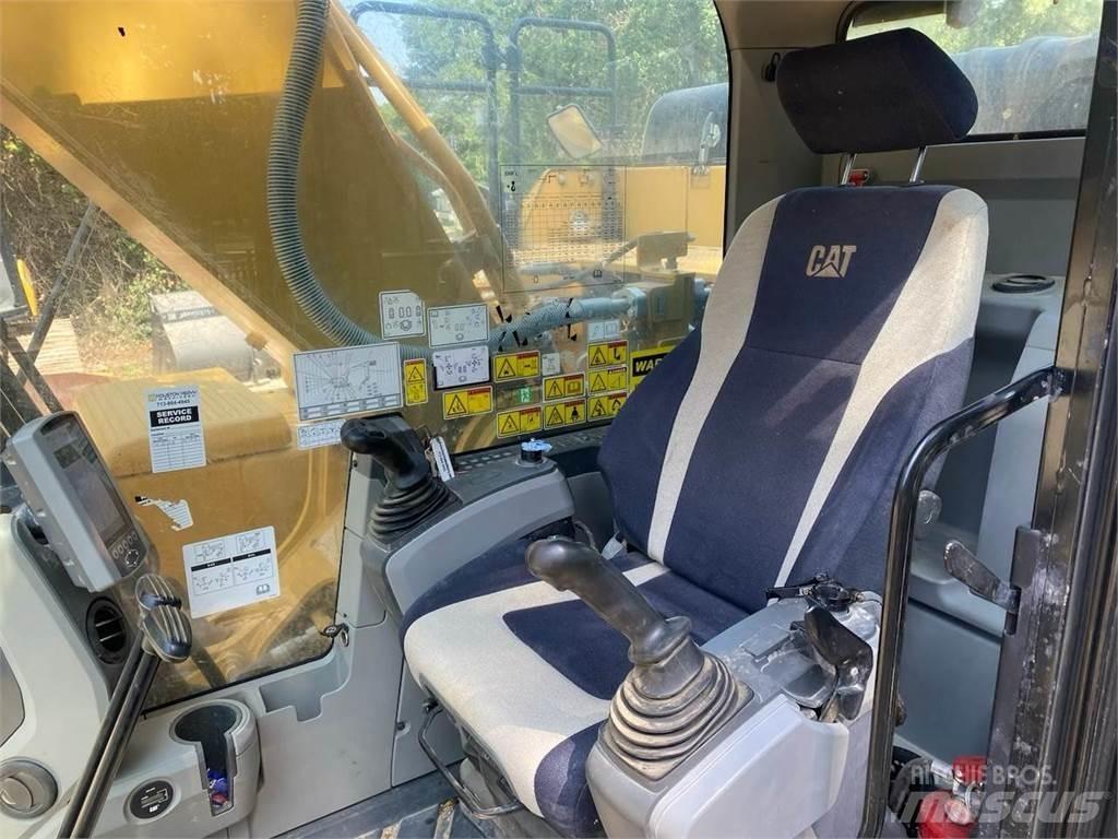 CAT 330FL Crawler excavators