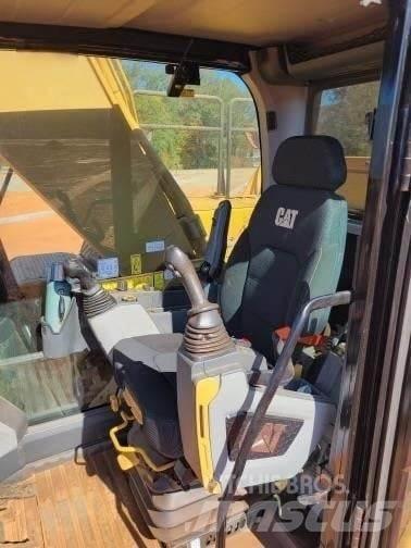 CAT 340 Crawler excavators
