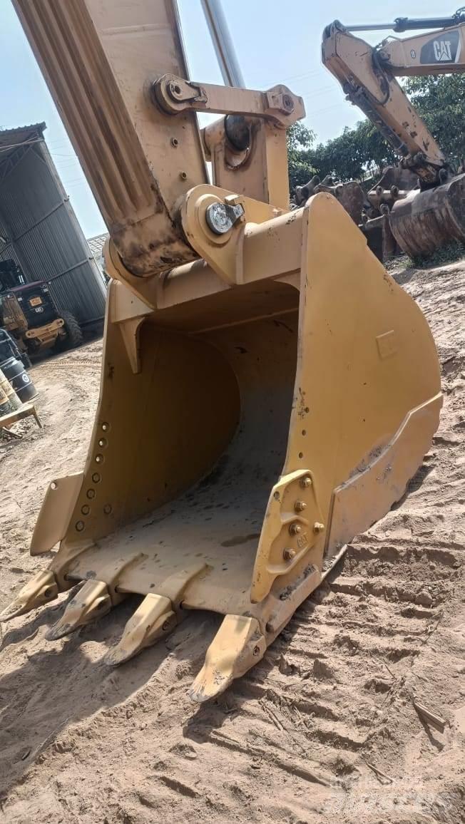 CAT 345GC Crawler excavators