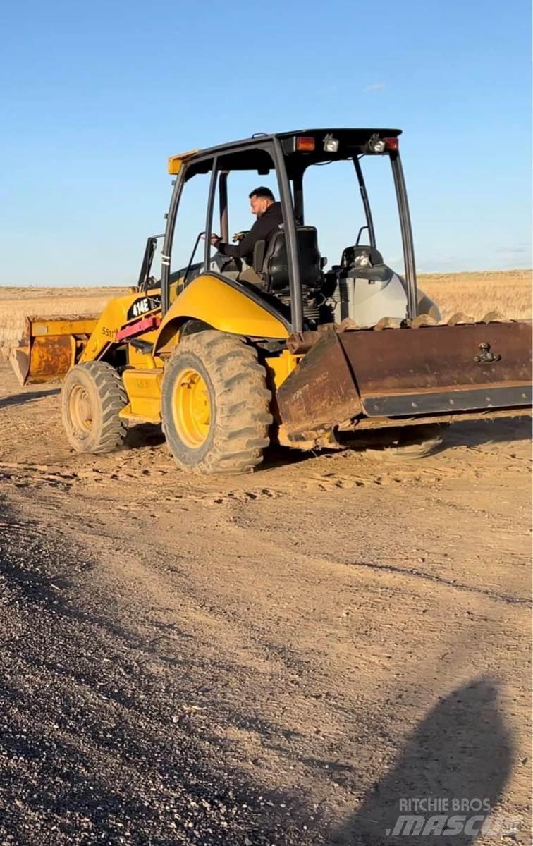 CAT 414E Tool carriers