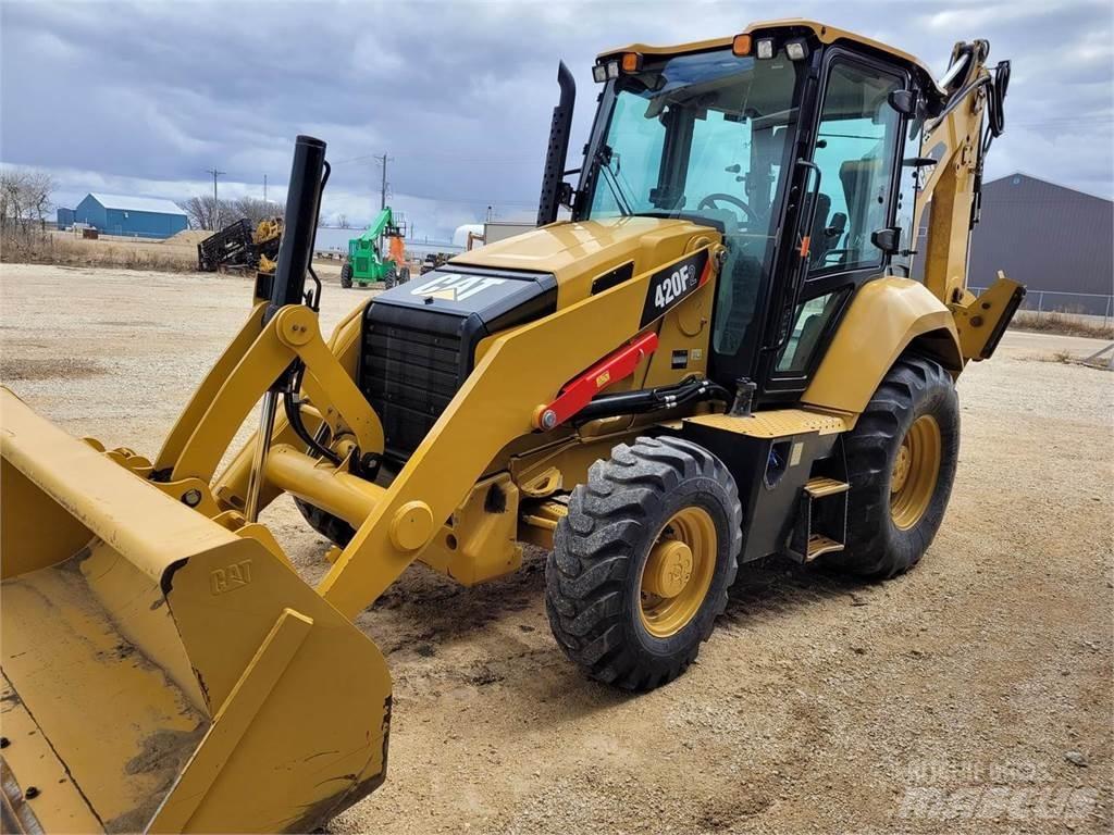 CAT 420F2 Backhoe