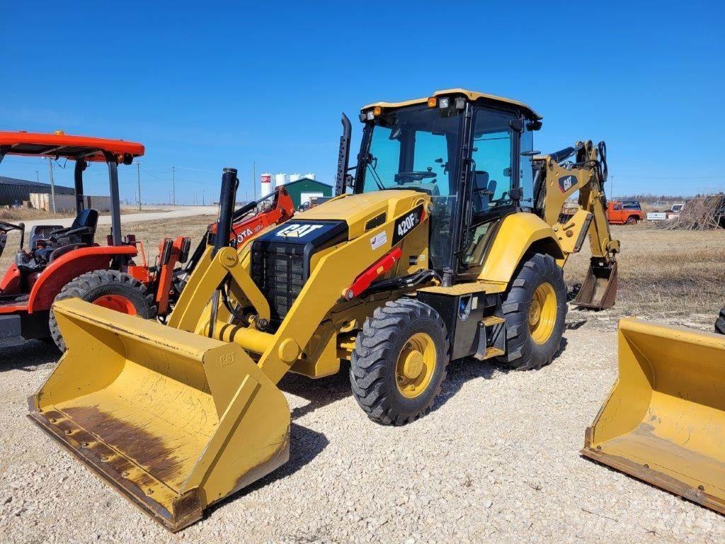 CAT 420F2 Backhoe