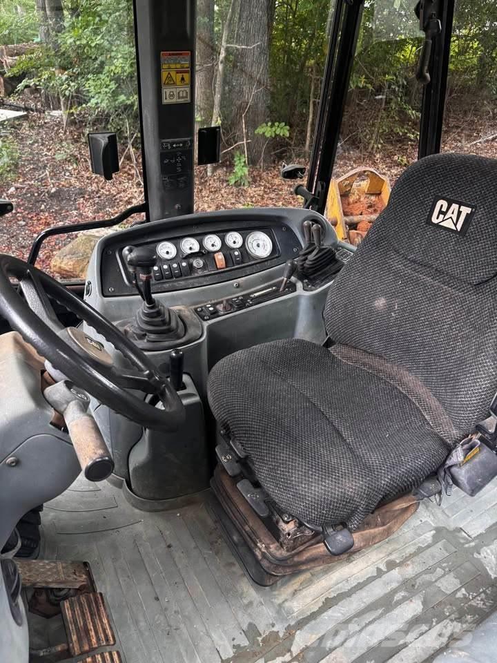 CAT 430D Backhoe