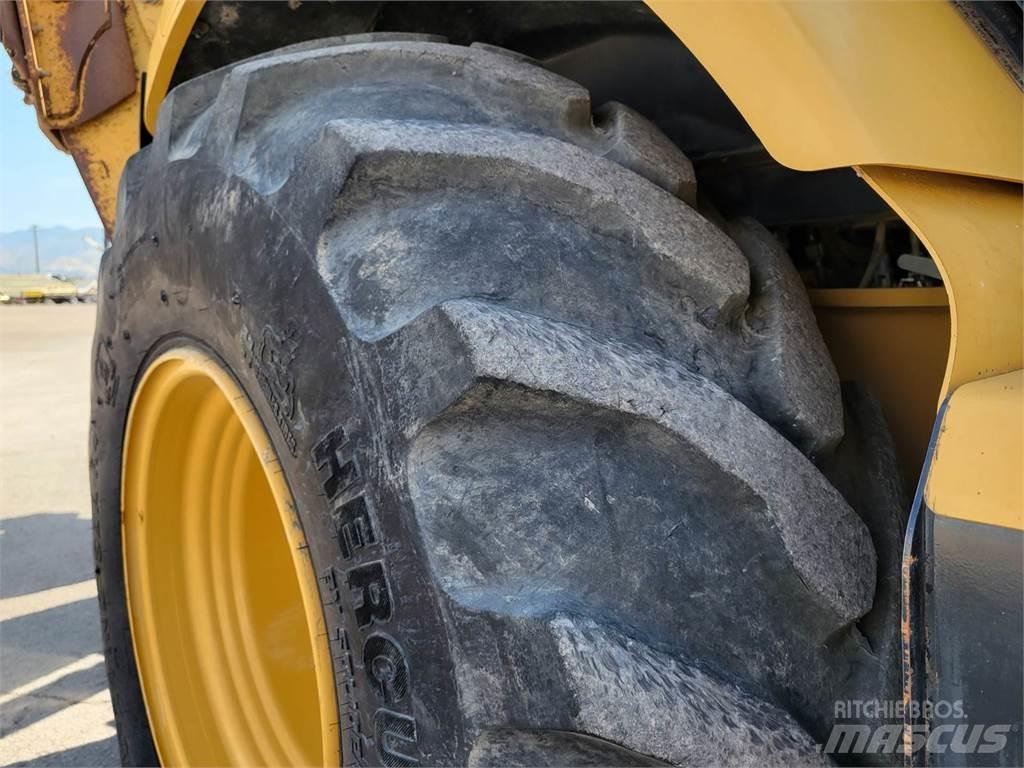 CAT 450F Crawler excavators