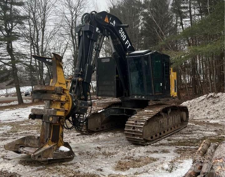 CAT 521 Feller bunchers