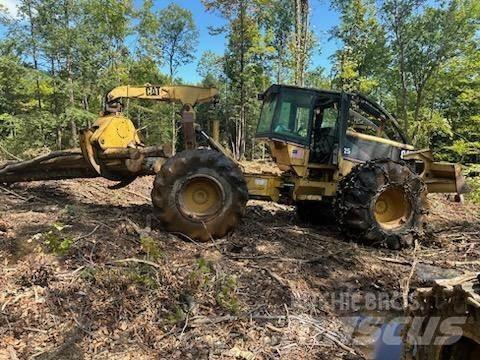 CAT 525 Skidders
