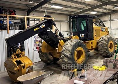 CAT 535D Skidders