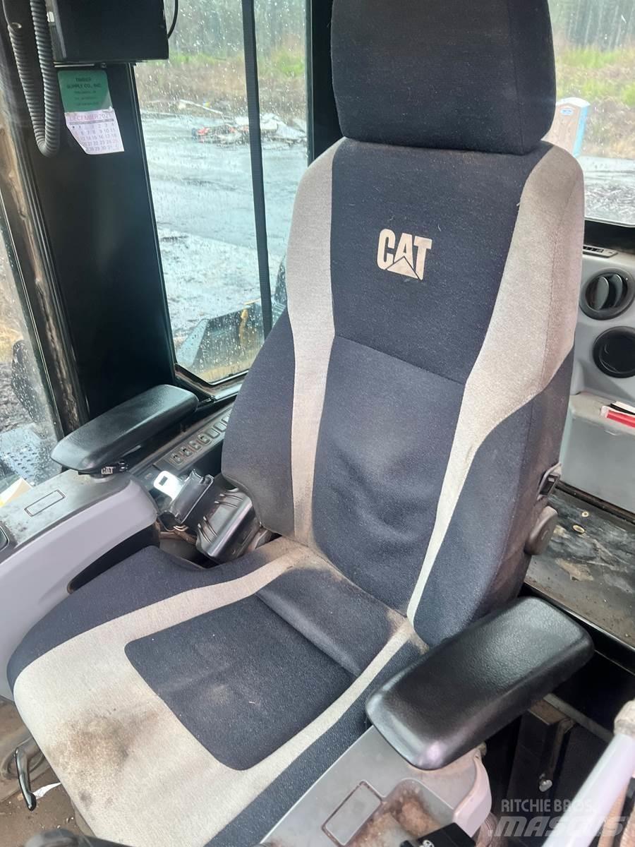 CAT 558LL Knuckle boom loaders