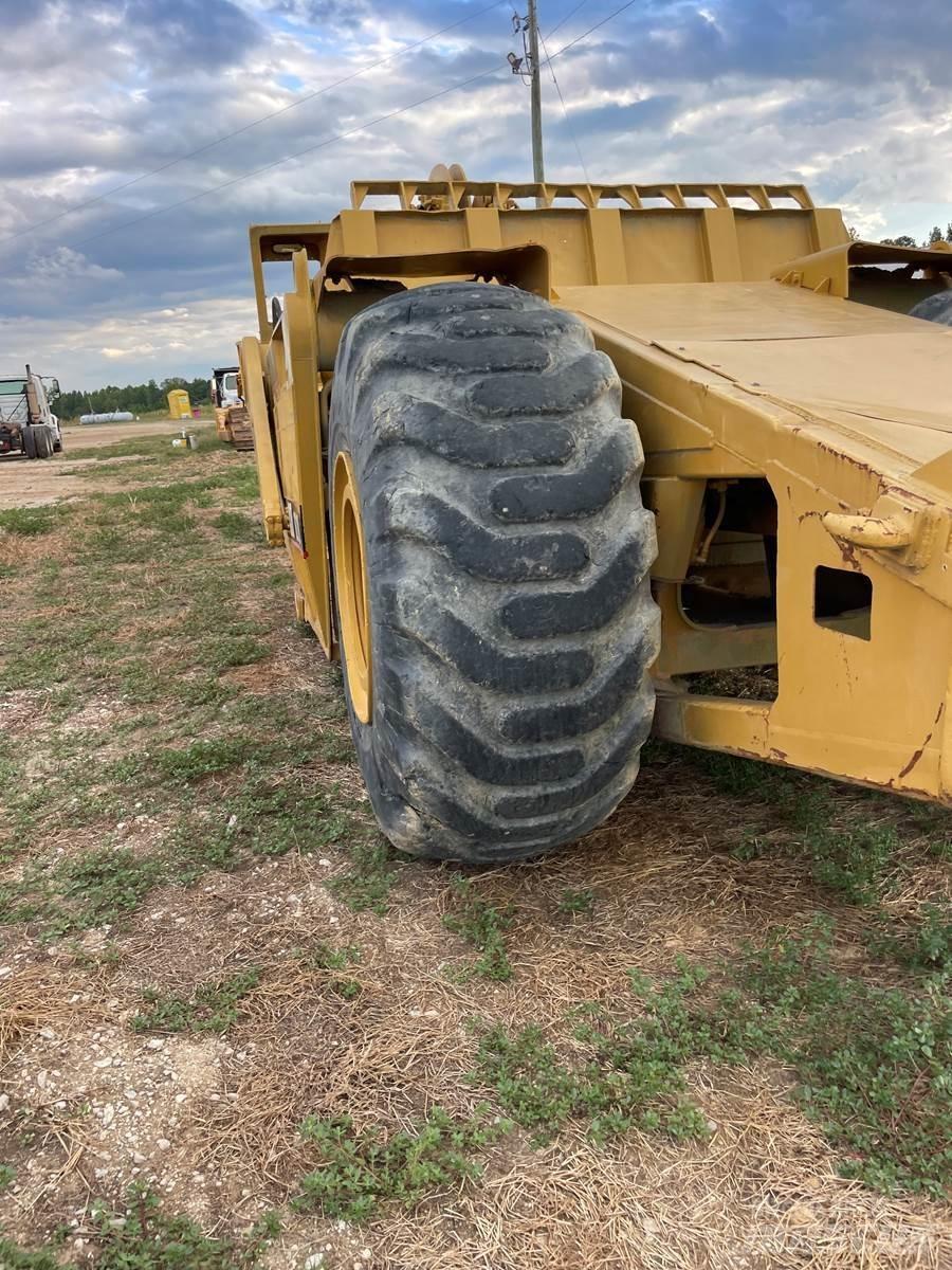CAT 621B Scrapers
