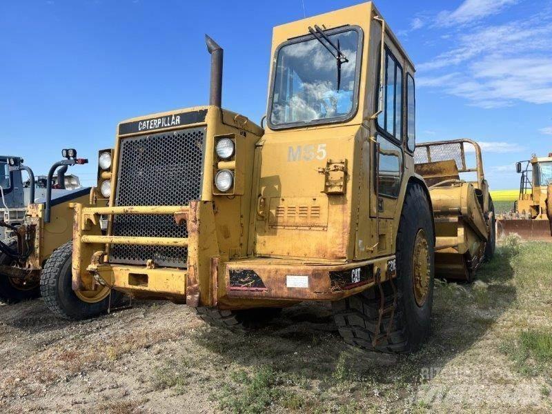 CAT 621E Scrapers