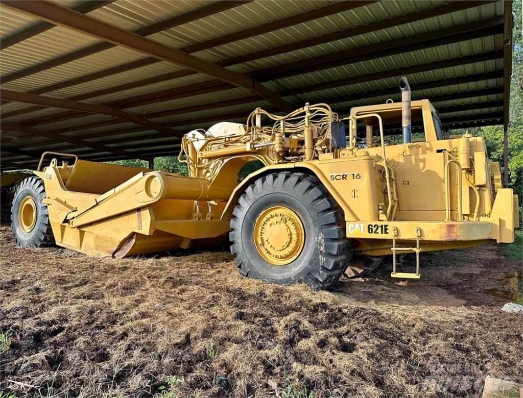 CAT 621E Scrapers