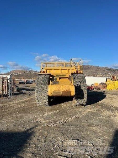 CAT 621G Scrapers