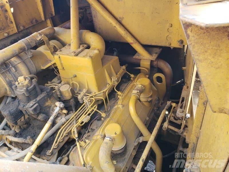 CAT 631D Scrapers