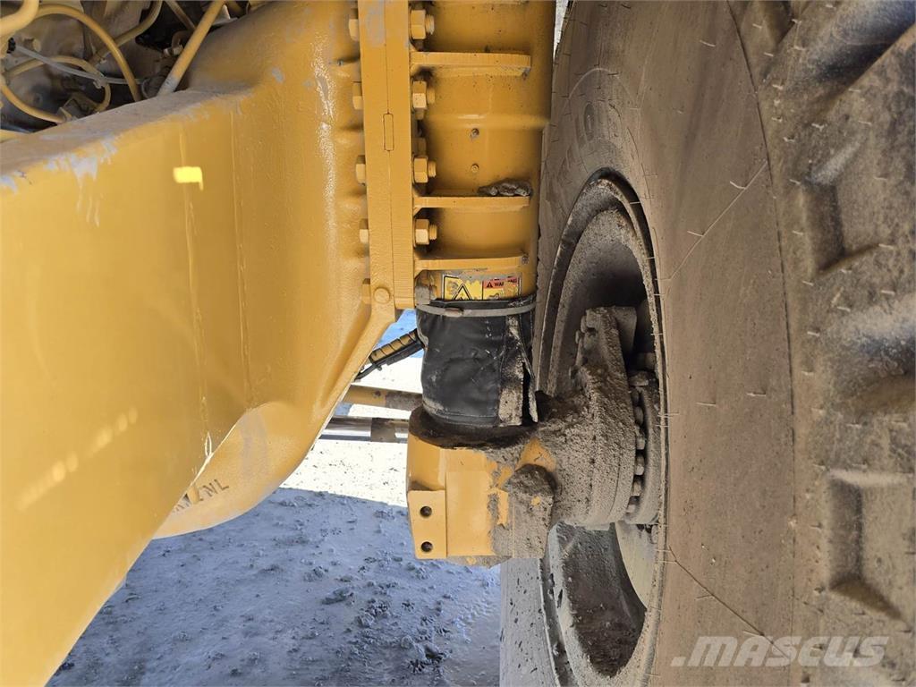 CAT 775F Articulated Haulers