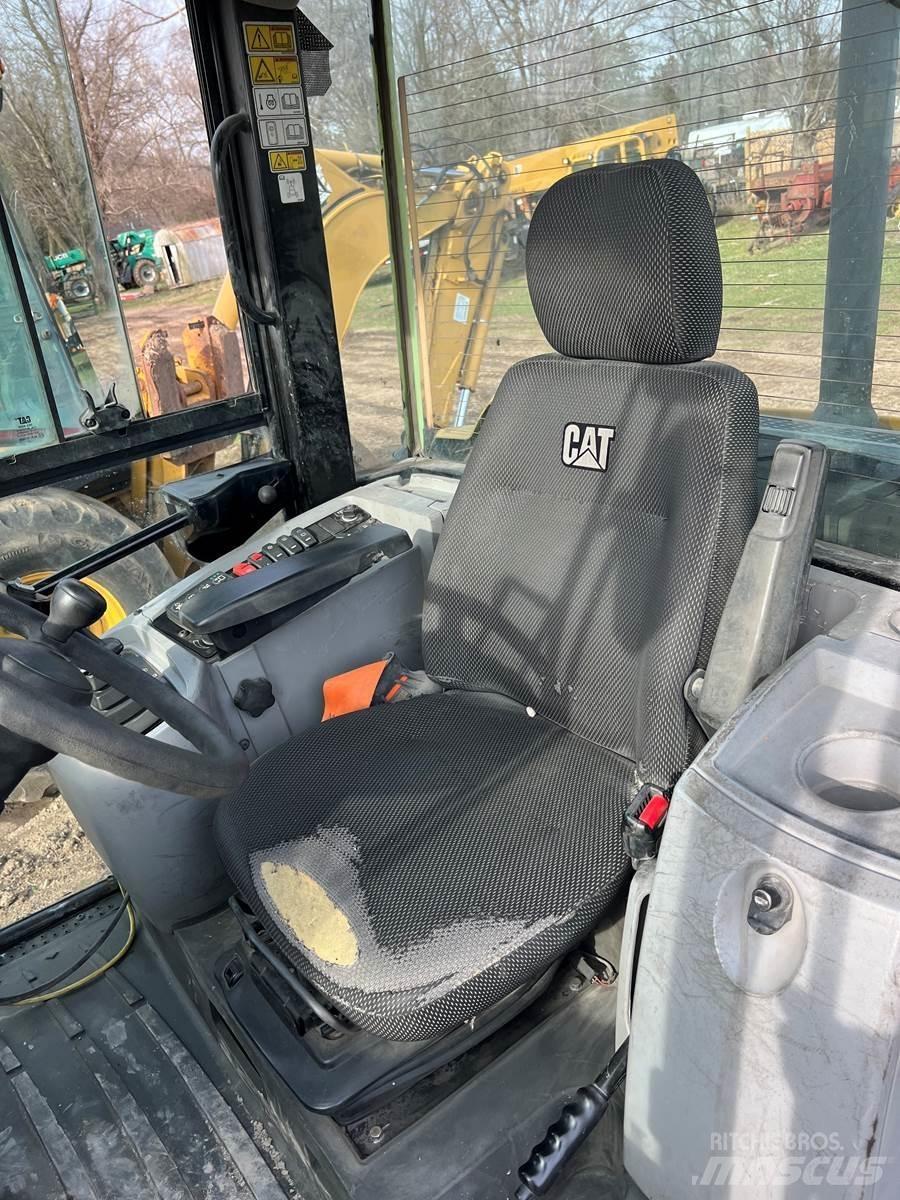 CAT 906M Wheel loaders