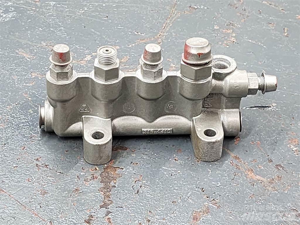CAT C15 Other components