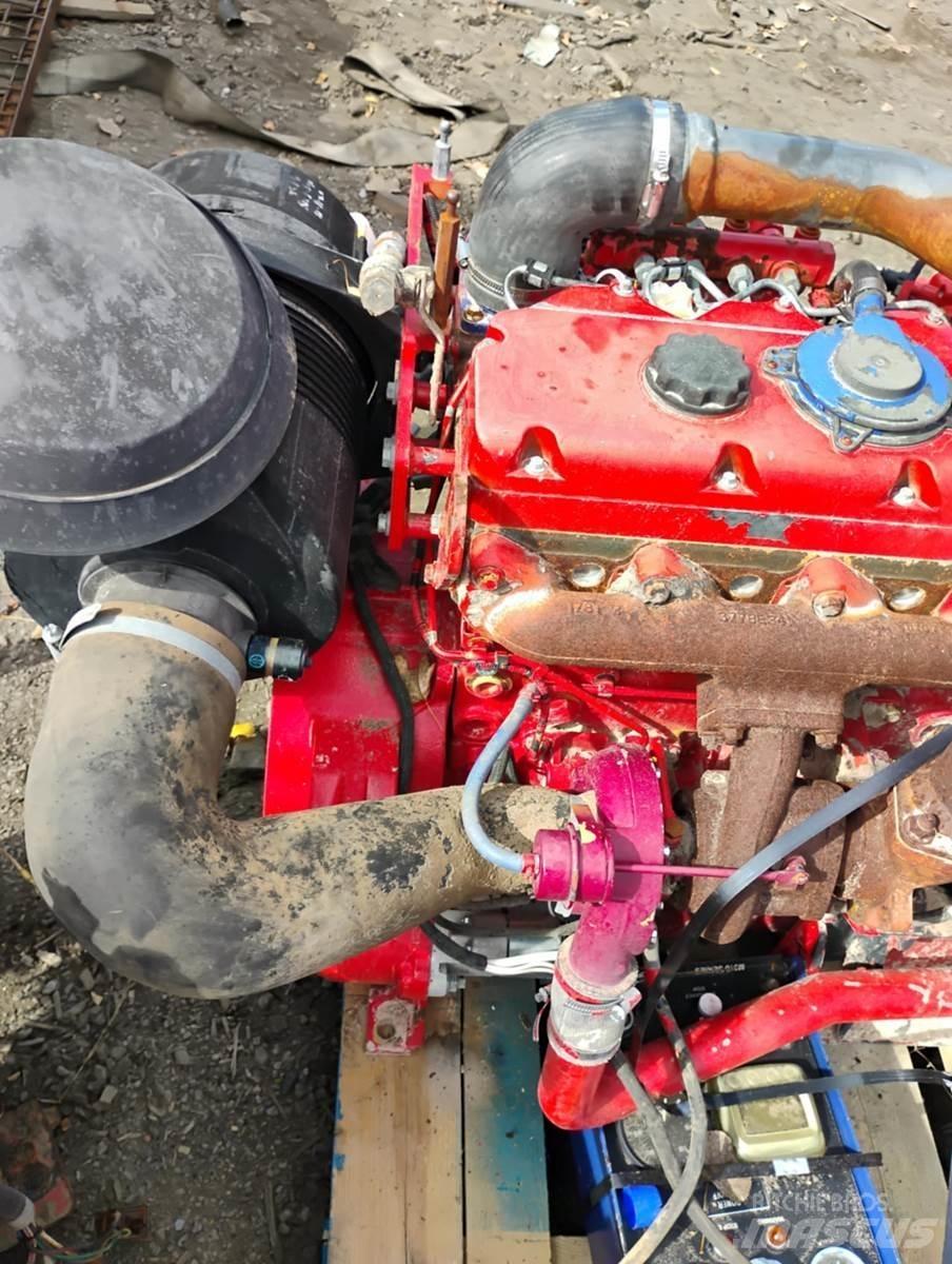 CAT C4.4 Engines