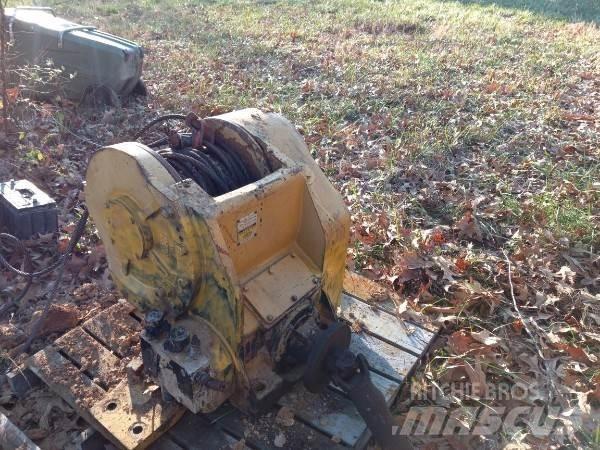 CAT C501 Winches