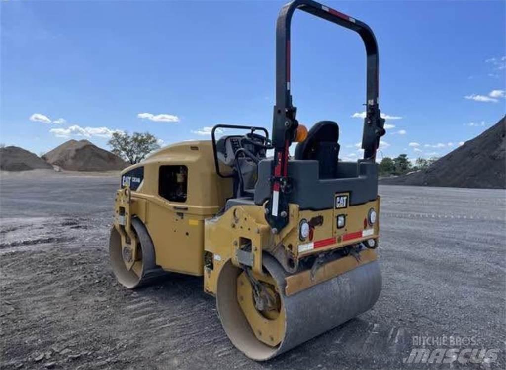 CAT CB34B Single drum rollers