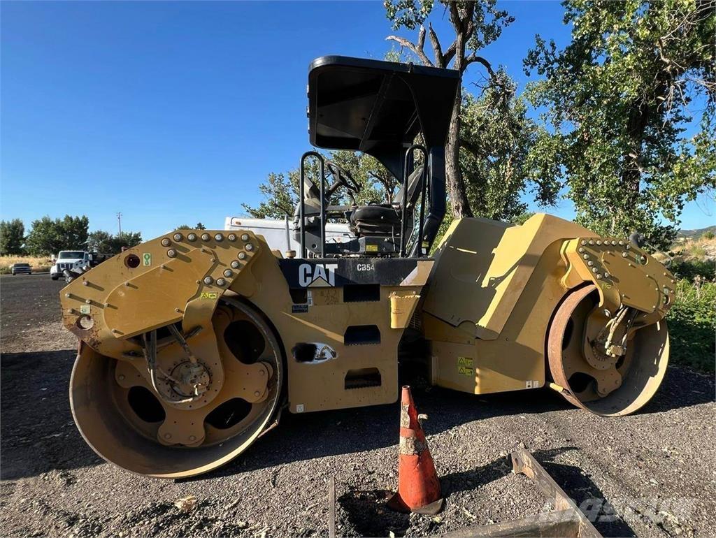 CAT CB54 Single drum rollers