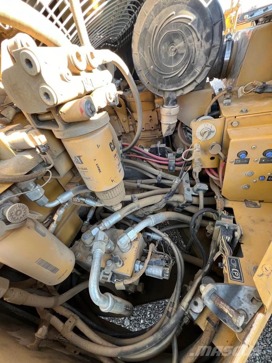 CAT CB54 Single drum rollers