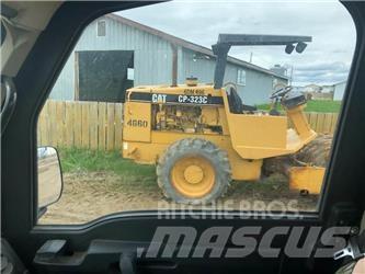 CAT CP323C Soil compactors